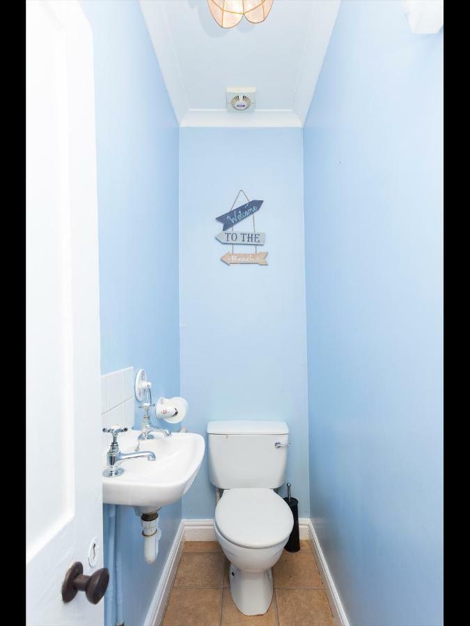 Sandown Villa Holiday Home 迪尔 外观 照片