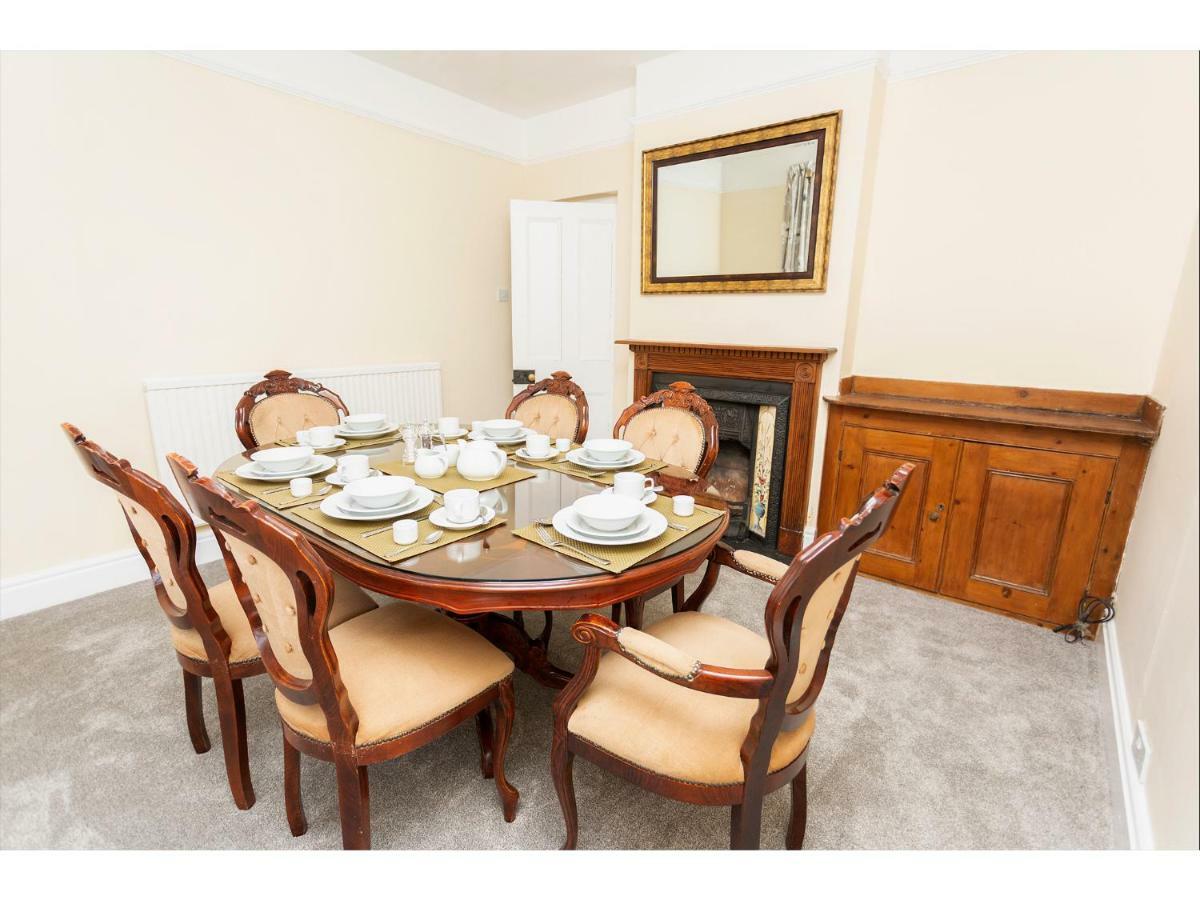 Sandown Villa Holiday Home 迪尔 外观 照片