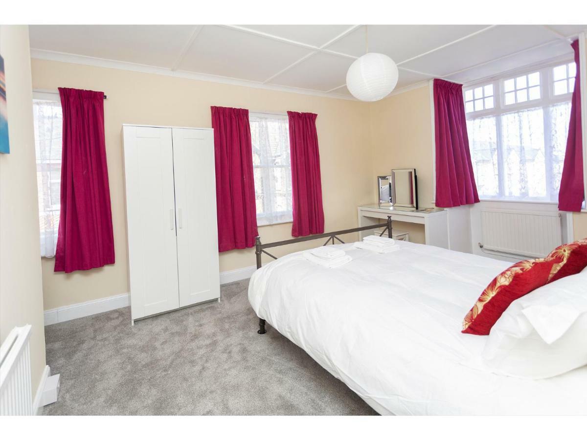 Sandown Villa Holiday Home 迪尔 外观 照片