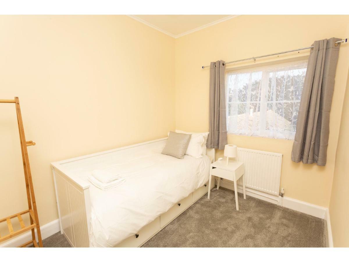 Sandown Villa Holiday Home 迪尔 外观 照片